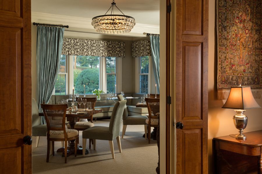 Houndstooth restaurant dining room