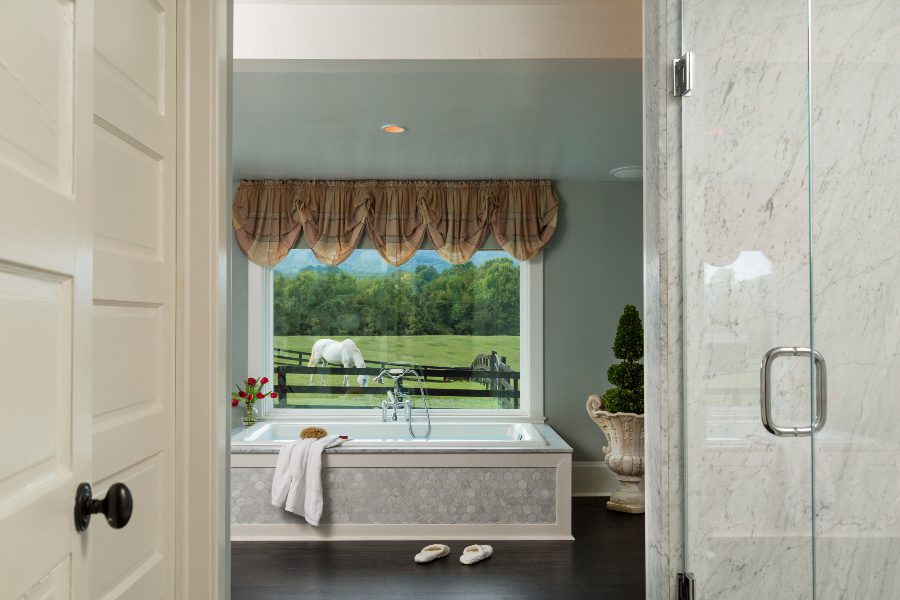 Romantic Virginia Getaway Room at Glen Gordon Manor