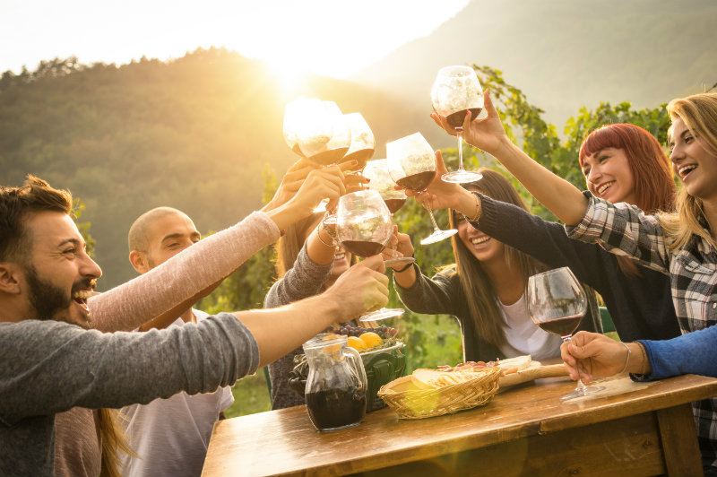 Friends with wine at Virginia Winery