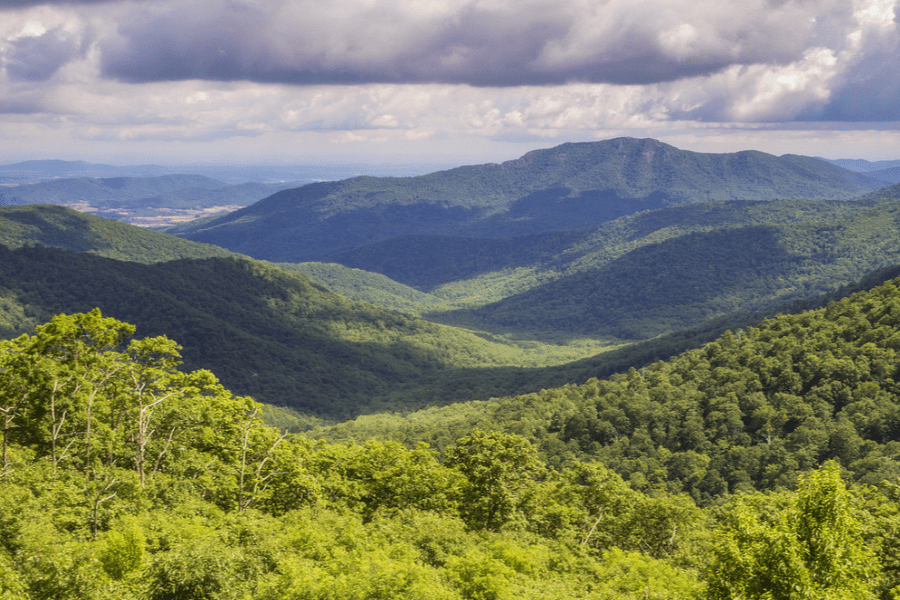 scenic overlook of shenandoah valley on Skyline Drive