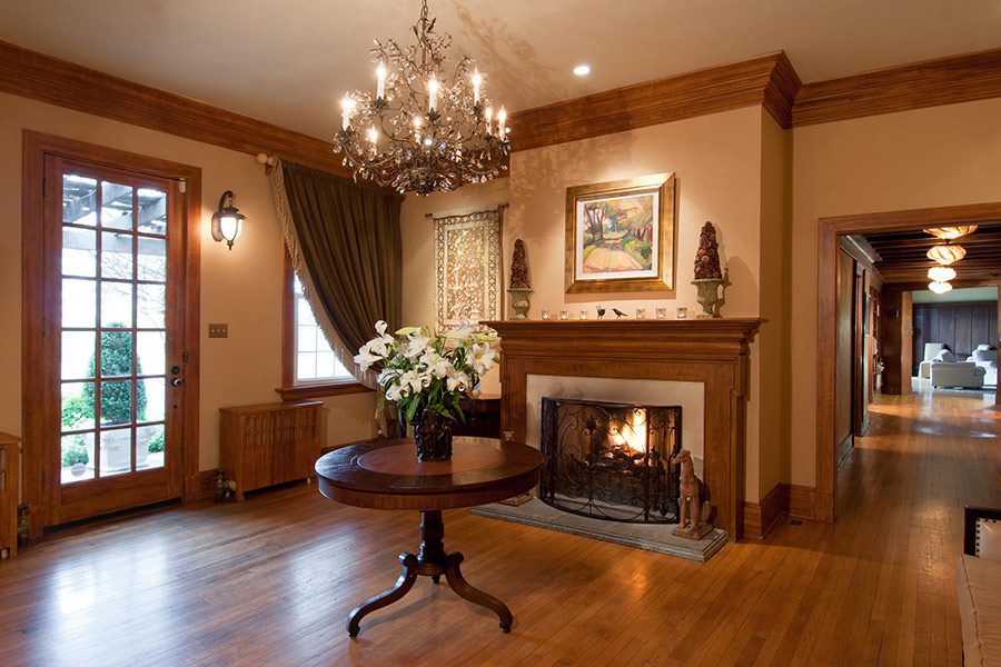 Glen Gordon Manor fireplace